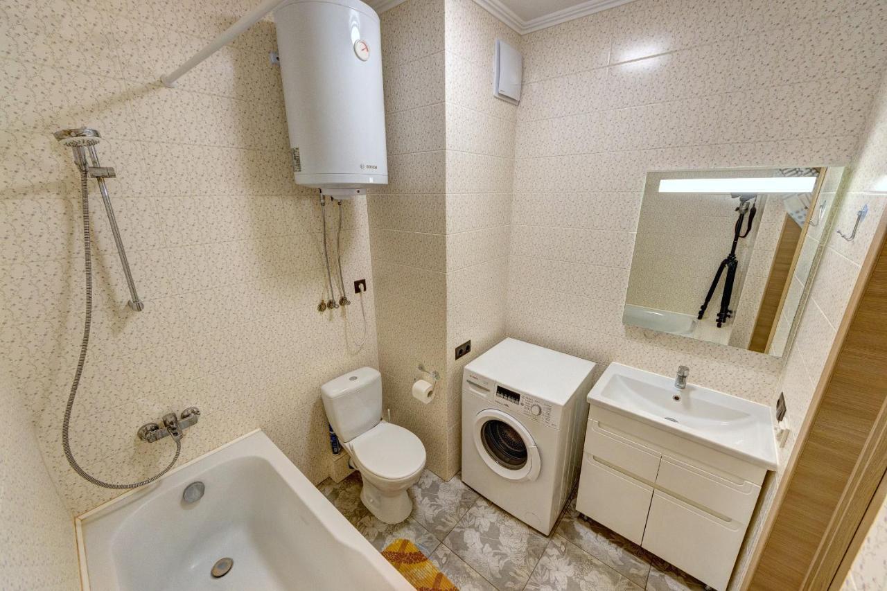 Apartments Near Ukraina Shopping Mall Kijev Kültér fotó